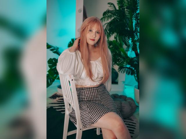 Adult webcam chat with DelilahTaylor: Nails