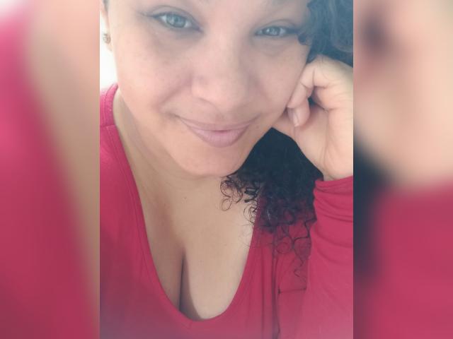 Connect with webcam model Susie: Ask about my other activities