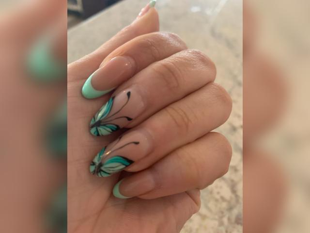 Connect with webcam model HazelGoddess777: Legs, feet & shoes