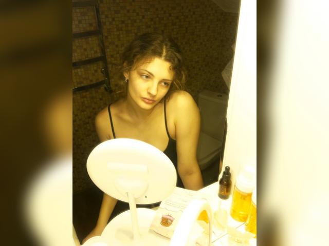 Welcome to cammodel profile for Evaloveyou2: Smoking