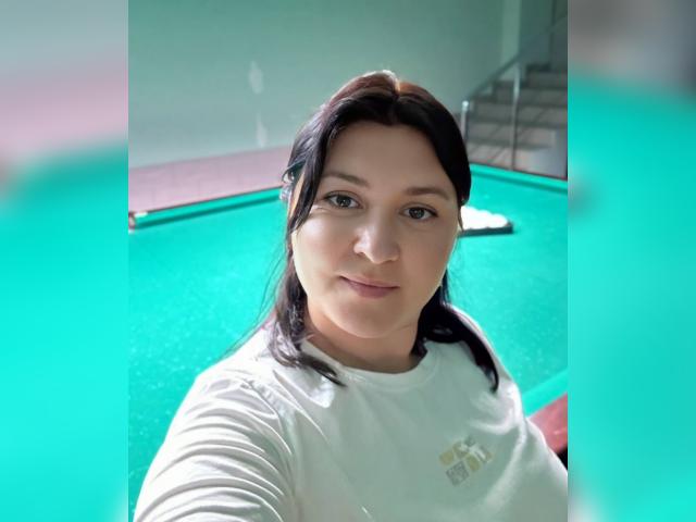 Why not cam2cam with Lyizalamp