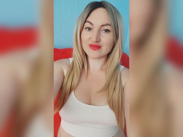 Why not cam2cam with ZarinaSweet