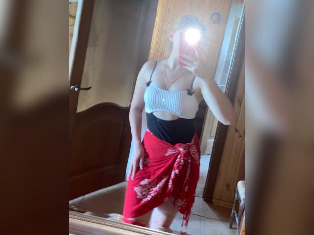 Welcome to cammodel profile for LadyRed1919