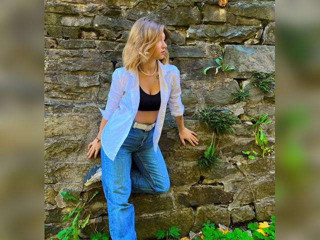 Adult chat with JennyLexy: Travel
