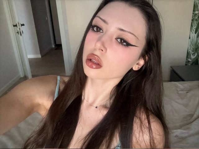 Welcome to cammodel profile for venustakemycash: Legs, feet & shoes