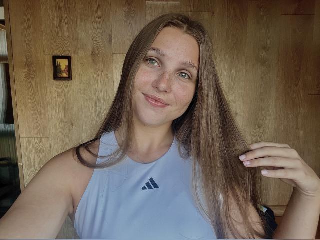 Welcome to cammodel profile for YourStaysha: Nails