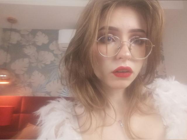 Why not cam2cam with GraceBlush: Toys