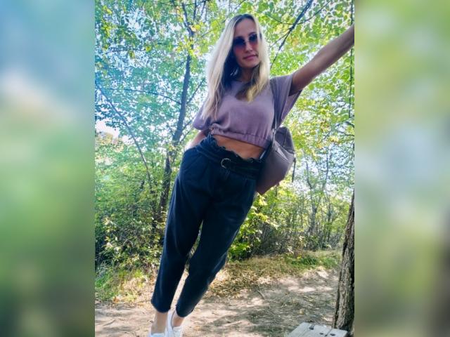 Welcome to cammodel profile for NataliNice: Nails