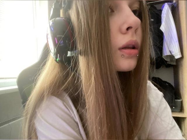 Connect with webcam model StellaVibe: Outfits