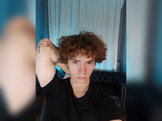 Welcome to cammodel profile for TommyJamm: Jerking off