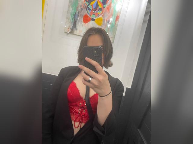 Why not cam2cam with SweetWhisper: Cooking