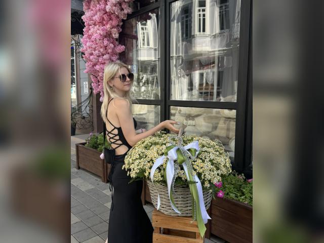 Explore your dreams with webcam model MorganV55: Fitness