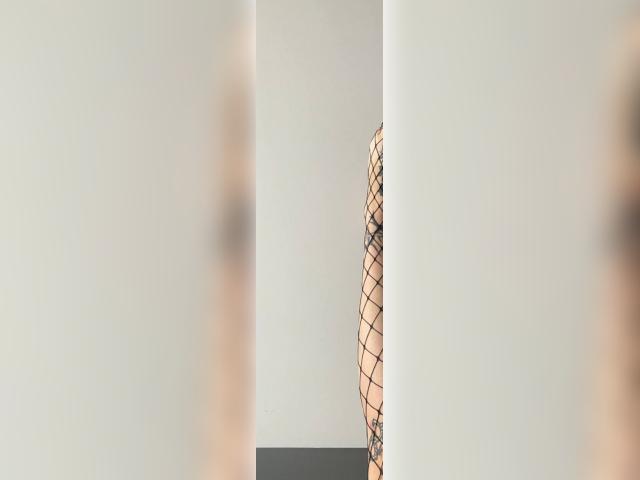 Why not cam2cam with Emily777