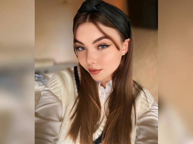 Adult chat with 000Mousey: Ask about my Hobbies