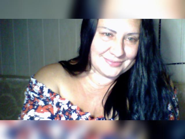 Welcome to cammodel profile for Lina41: Humor