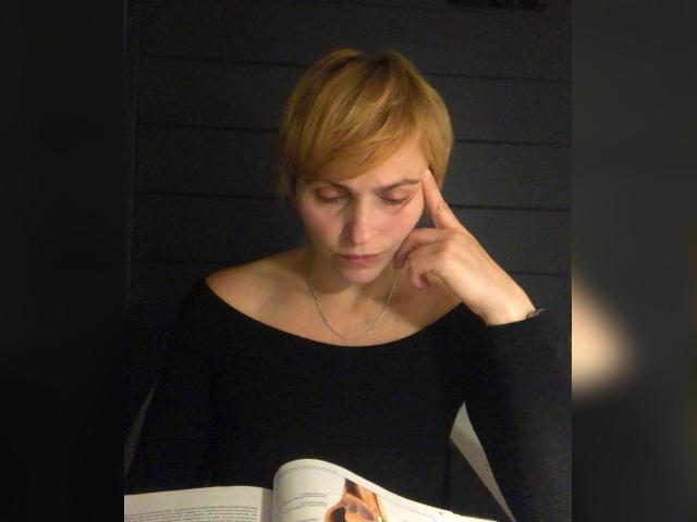 Welcome to cammodel profile for IvyShadow: Dancing