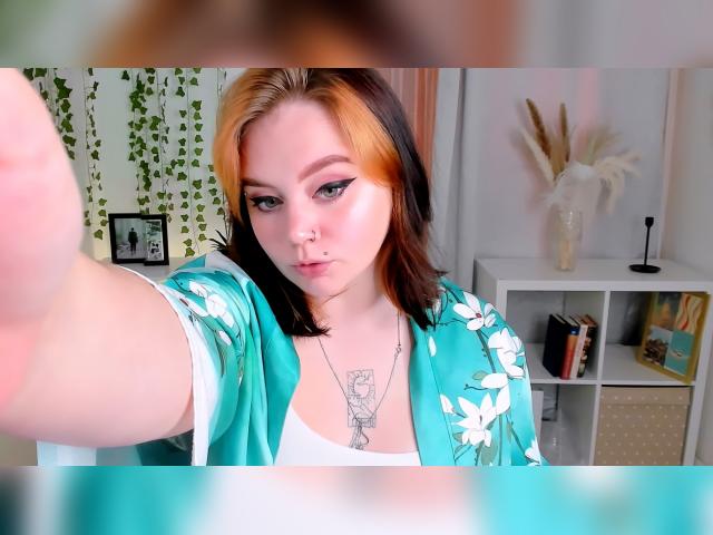 Adult chat with lunaali: Lingerie & stockings