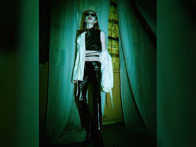 Welcome to cammodel profile for MargoLin8643: Dancing