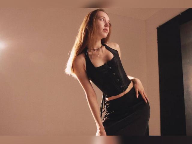 Why not cam2cam with SunshineGirl: Nails