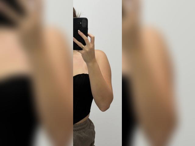 Why not cam2cam with HoneyMoon: Fitness