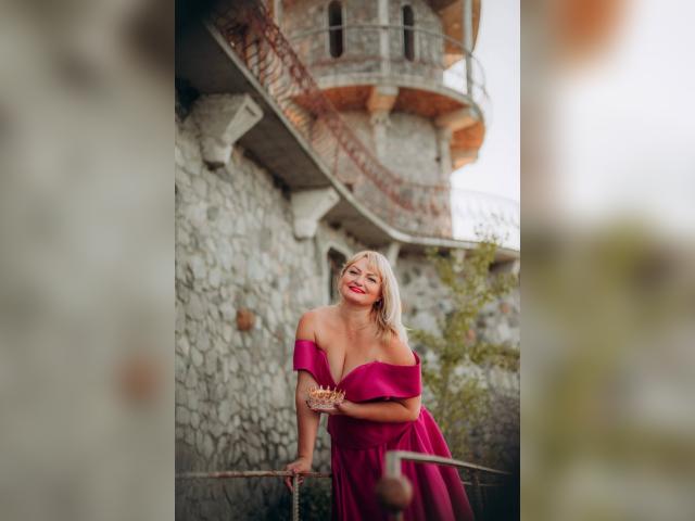 Adult chat with Zyfirka312: Lingerie & stockings