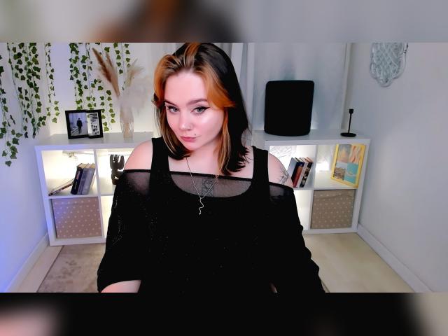 Welcome to cammodel profile for lunaali: Legs, feet & shoes