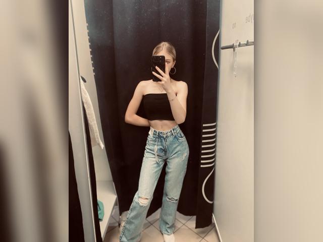 Welcome to cammodel profile for BlondieBabe