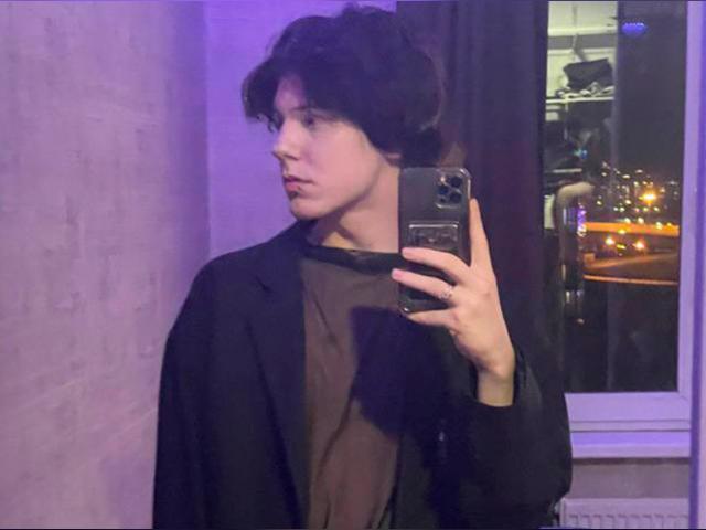 Why not cam2cam with KevinMilky: Smoking