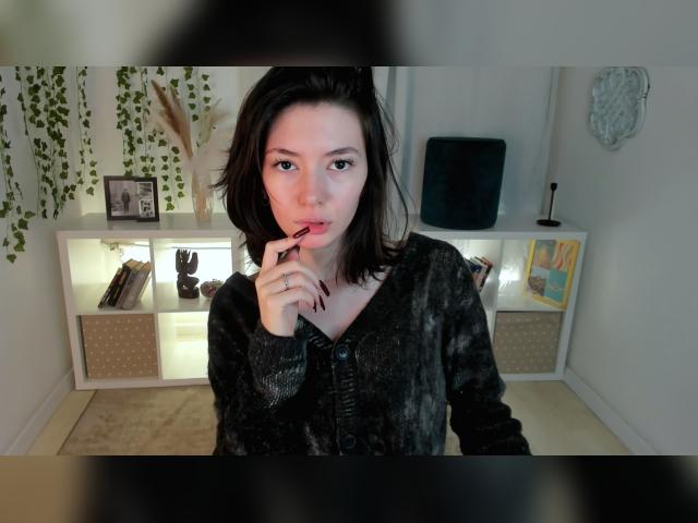 Welcome to cammodel profile for juliettaromani: Lingerie & stockings