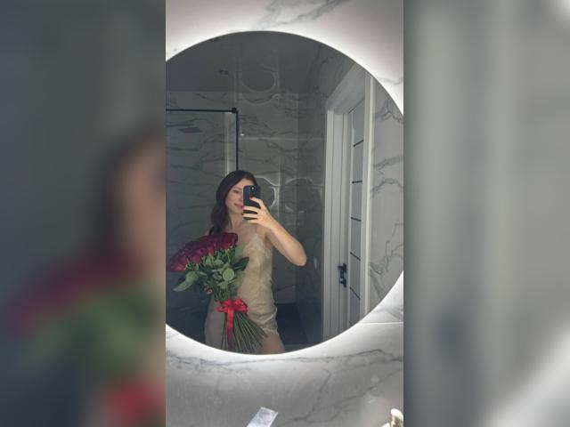 Welcome to cammodel profile for AnnaBlossomx: Legs, feet & shoes