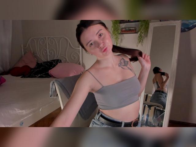 Welcome to cammodel profile for BettyDafoe: Leather