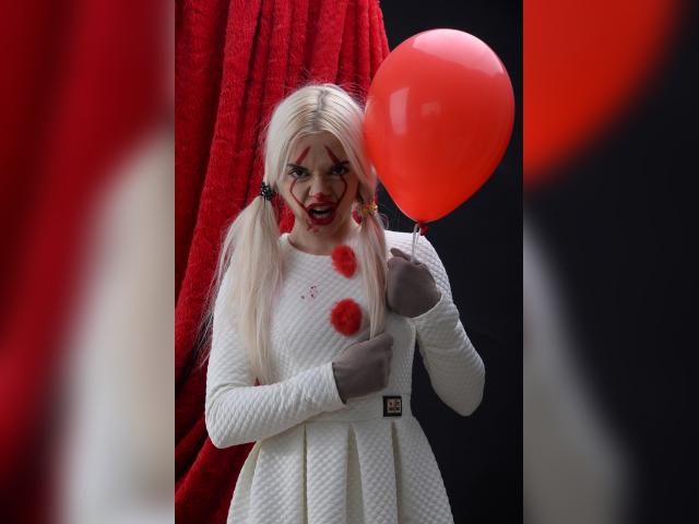 Welcome to cammodel profile for lollyjull: Dominatrix