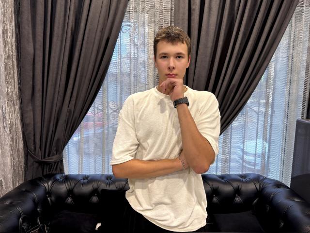 Adult webcam chat with AlanN43: Slaves