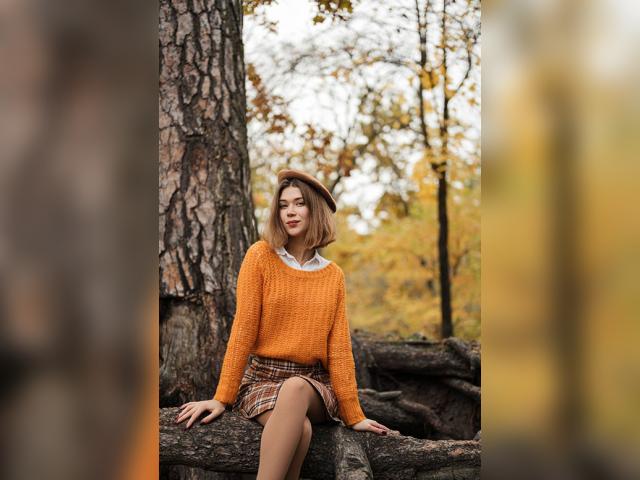 Connect with webcam model MagicGirl53353: Outfits