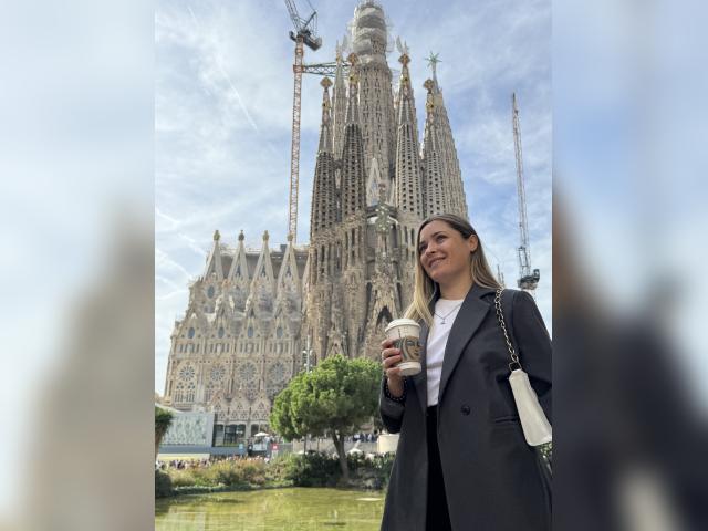 Welcome to cammodel profile for Zalira: Dancing