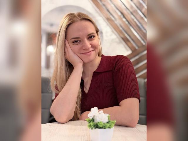 Welcome to cammodel profile for lollyjull: Dominatrix