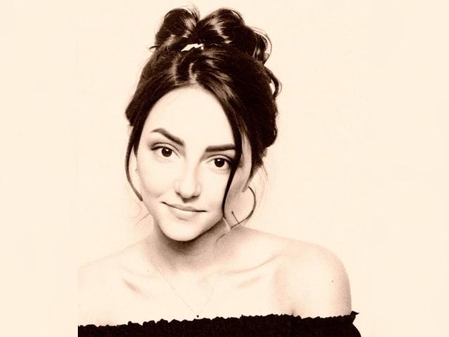 Why not cam2cam with FoxInAction: Exercise