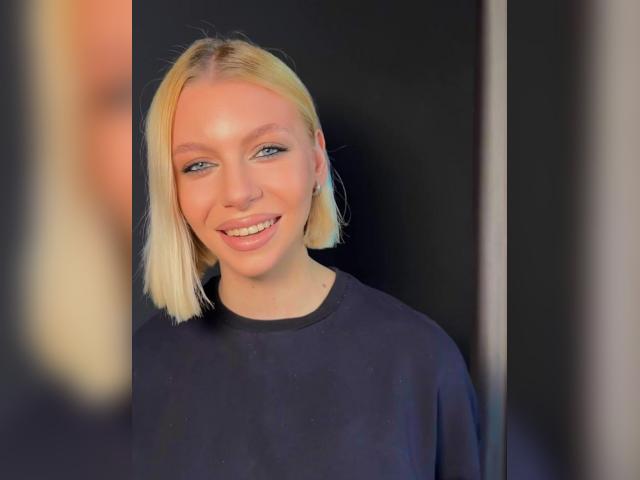 Adult chat with WildMiia: Travel