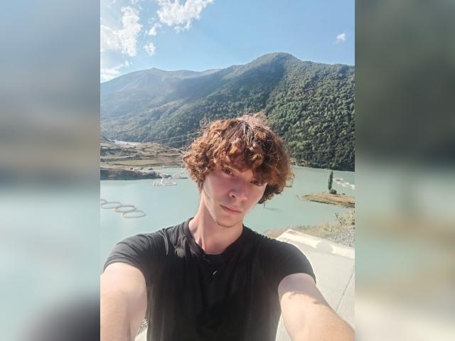 Why not cam2cam with TommyJamm: Leather