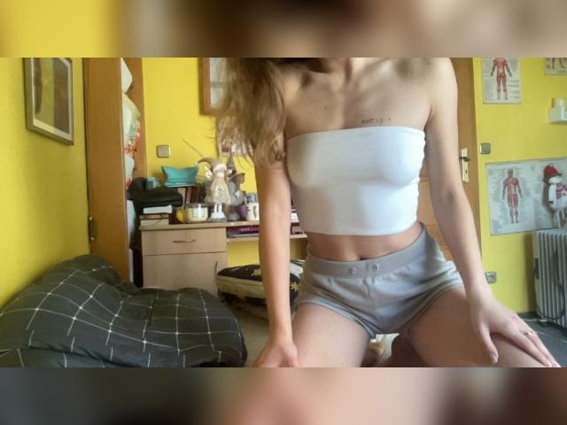 Why not cam2cam with 75soWet01: Fitness