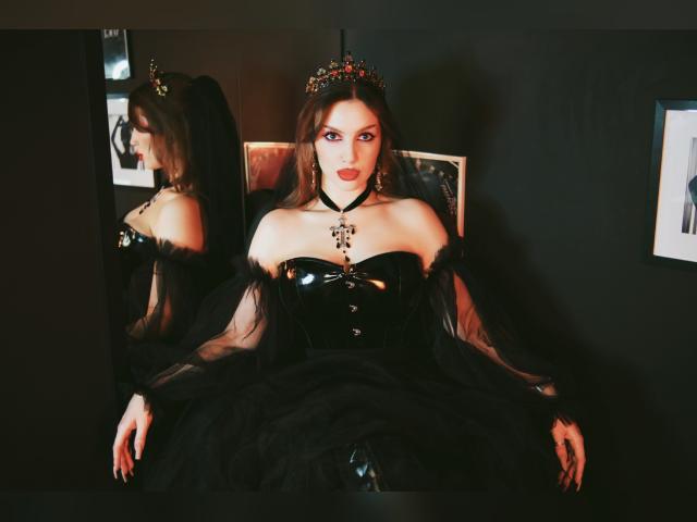 Why not cam2cam with DarsyFancy: Legs, feet & shoes