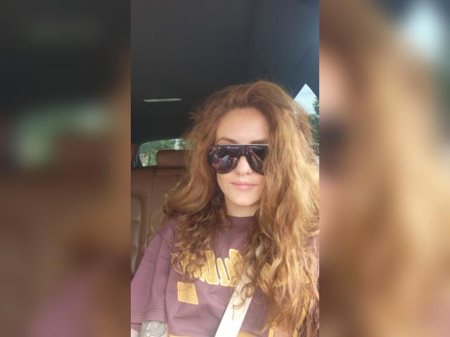 Why not cam2cam with NoraBlues: Kissing