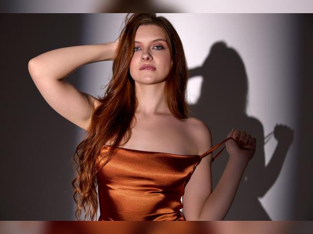 Adult chat with LucyChapmann: Outfits