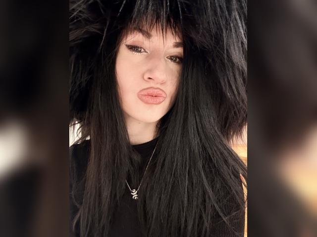 Adult chat with AlisaSecrtAgent: Outfits