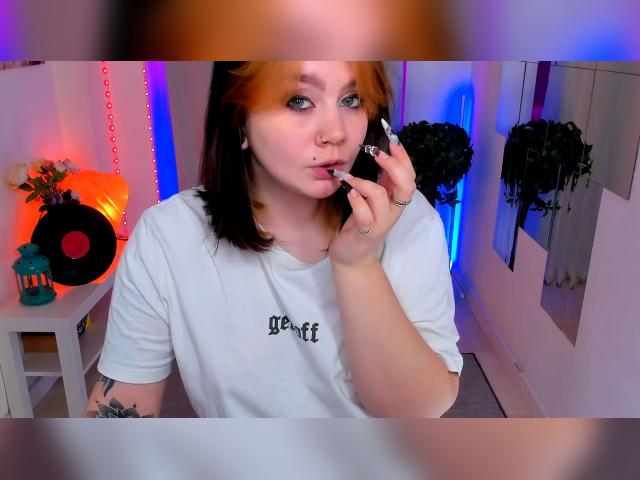 Explore your dreams with webcam model lunaali: Smoking