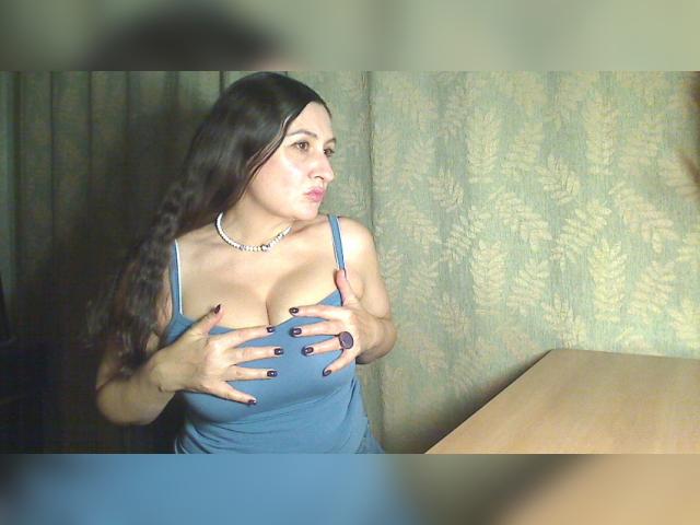 Welcome to cammodel profile for xSoSensual: Lingerie & stockings