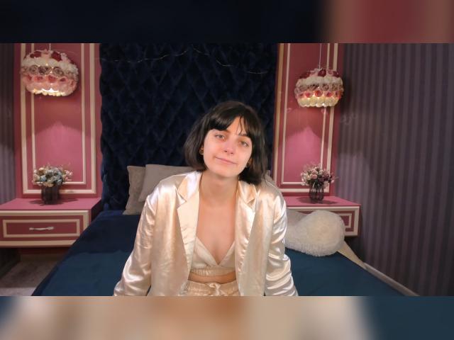 Welcome to cammodel profile for ViolineMoore: Ask about my other activities