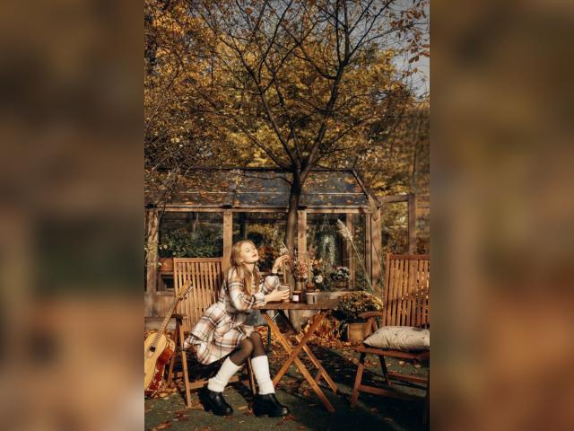 Adult chat with LadyRed1919