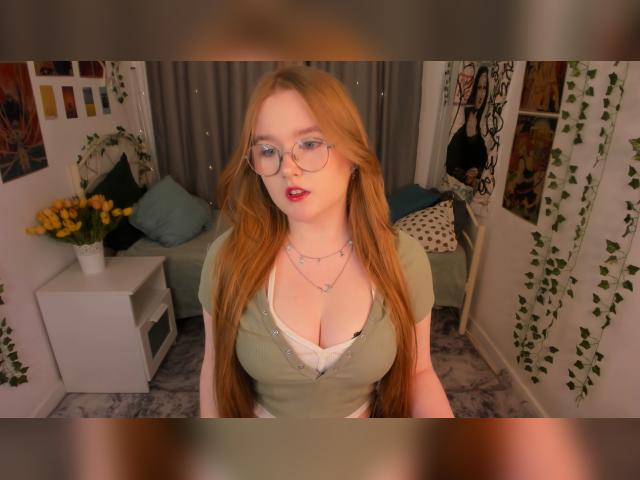 Why not cam2cam with bonniewright: Outfits