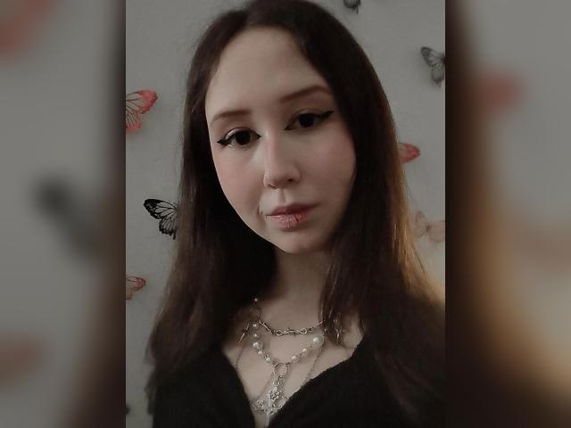 Connect with webcam model MonicaSway: Outfits